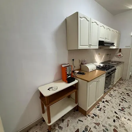 November House شقة